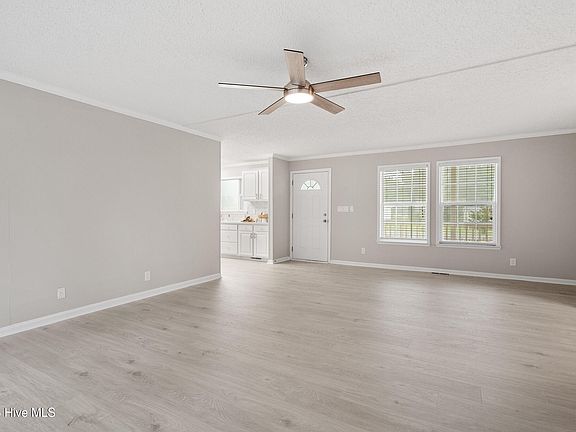 5th image of 602 Autumn Winds Drive