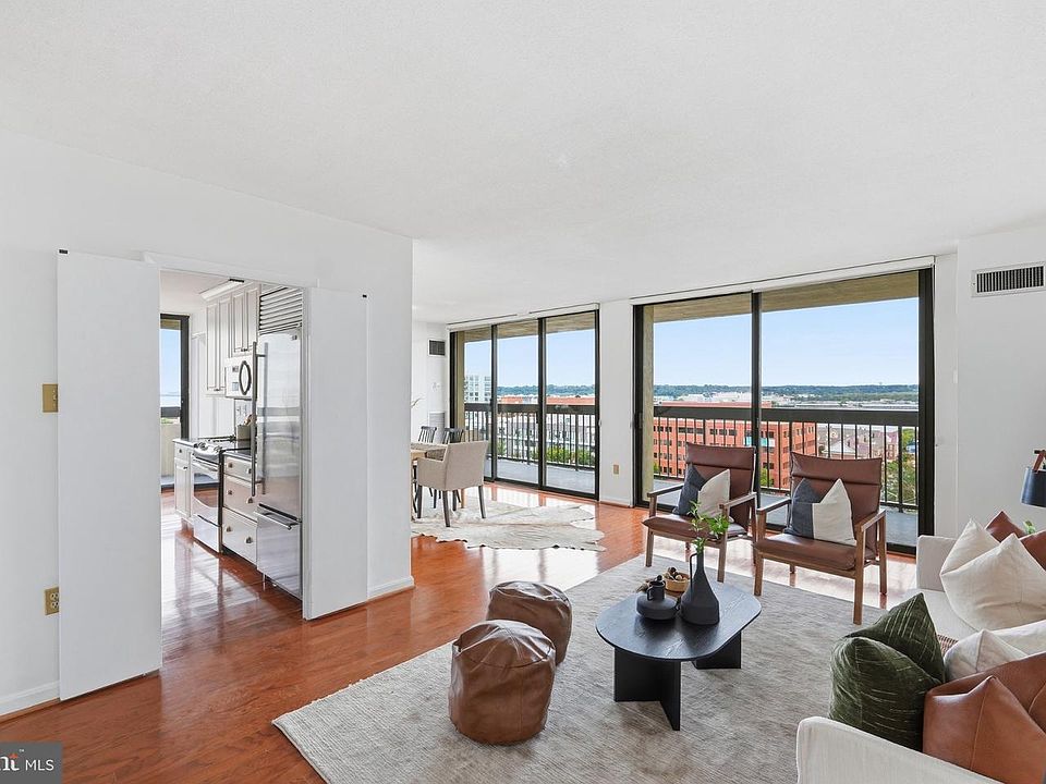 1st image of 400 Madison St APT 1008