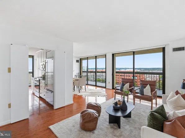 400 Madison St APT 1008, Alexandria, VA 22314