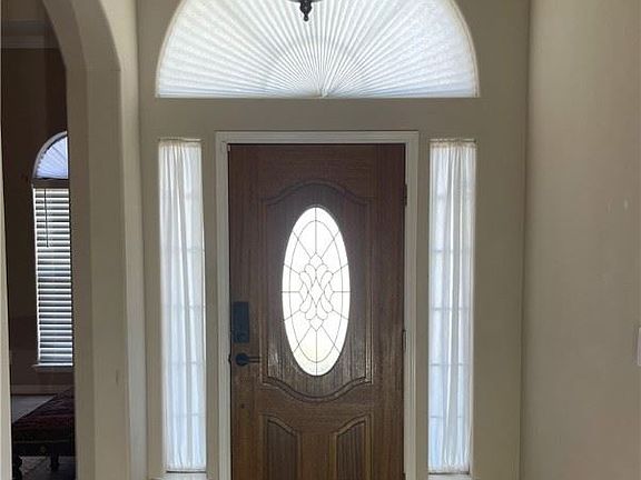 3rd image of 8202 Mima Cir