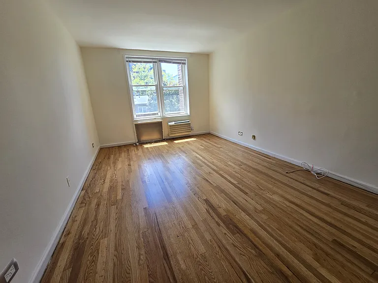 3044 29th St #4V — Photo 20
