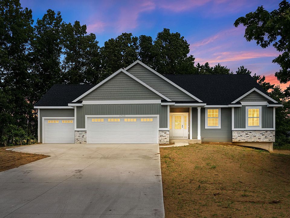 1st image of 1765 Fairview Dr