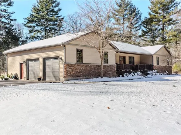 38 Pine Hill Rd, Johnston, RI 02919
