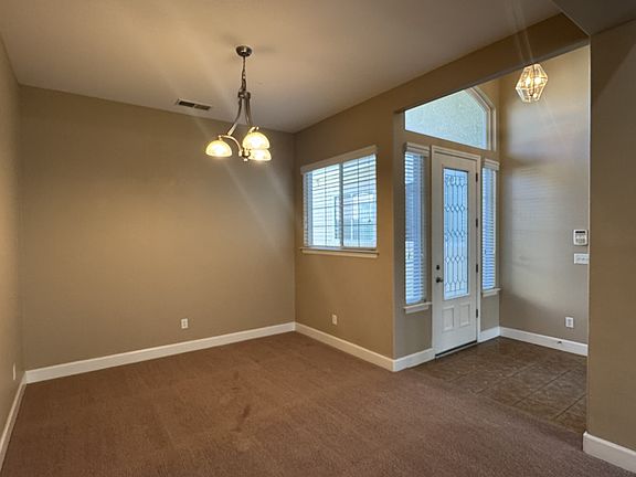 Dining Room/Entry