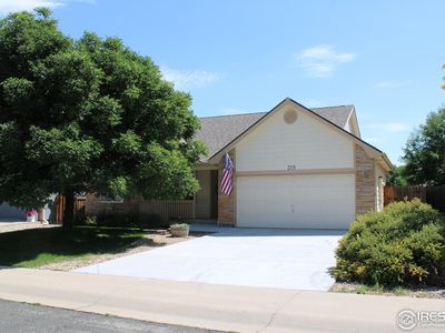 319 River Rock Dr, Johnstown, CO, 80534