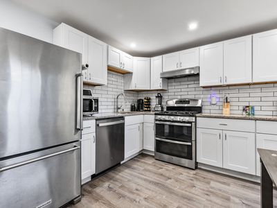 90 Edgelawn Ave APT 1, North Andover, MA, 01845