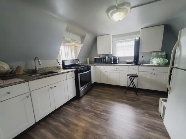 44 Sinawoy Rd APT 3, Cos Cob, CT 06807
