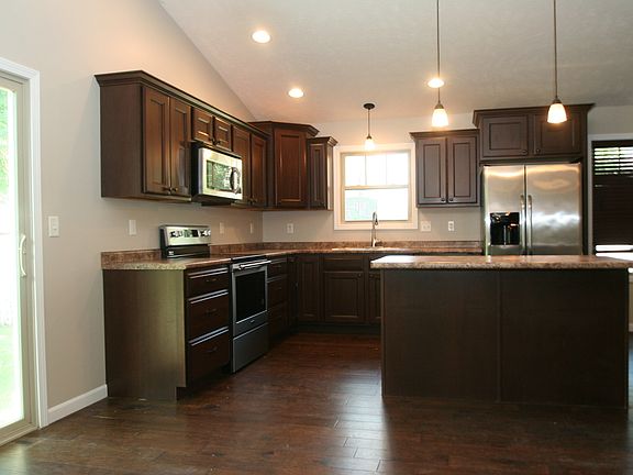 2nd image of 110 Tulip Dr