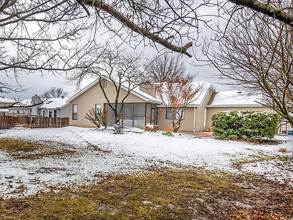 2nd image of 16867 Paradise Peak Cir