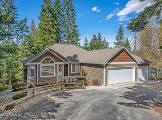 11809 N Eastshore Dr, Hayden Lake, ID 83835