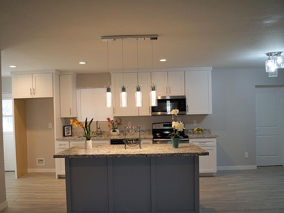 5th image of 8713 N 41st Ave