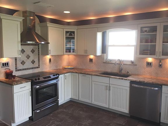 4th image of 111 Dawn Dr