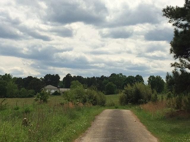 2nd image of 285 Fowler Ln
