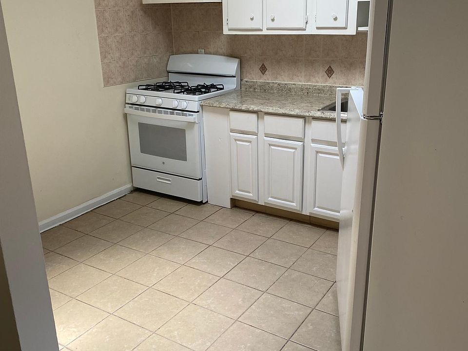 1st image of 3026 Gunther Ave Floor 2