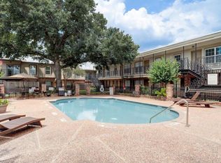 3131 SW Freeway #B17, Houston, TX 77204
