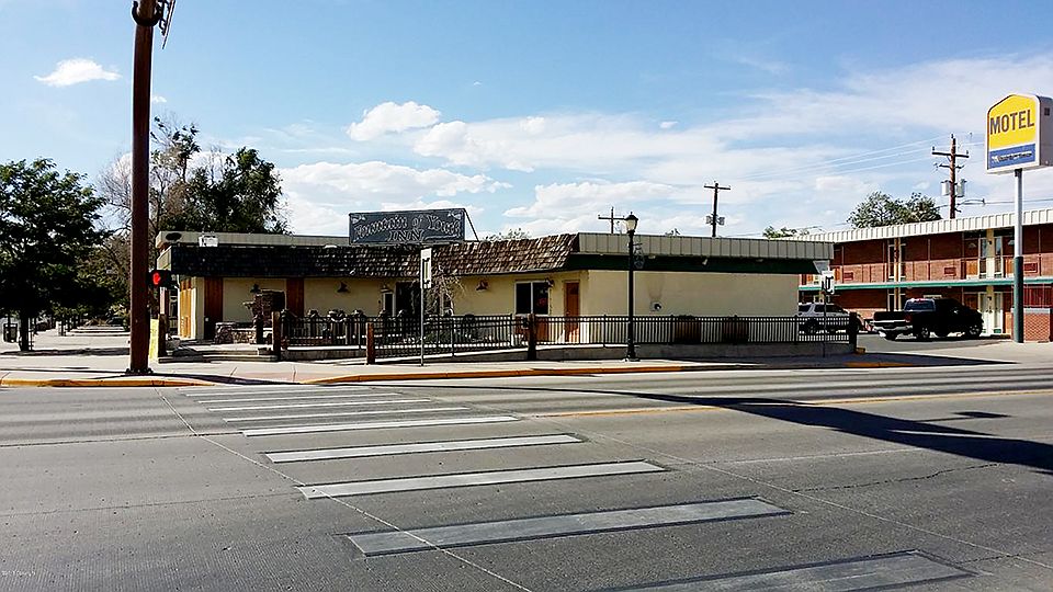 2nd image of 600 Broadway St