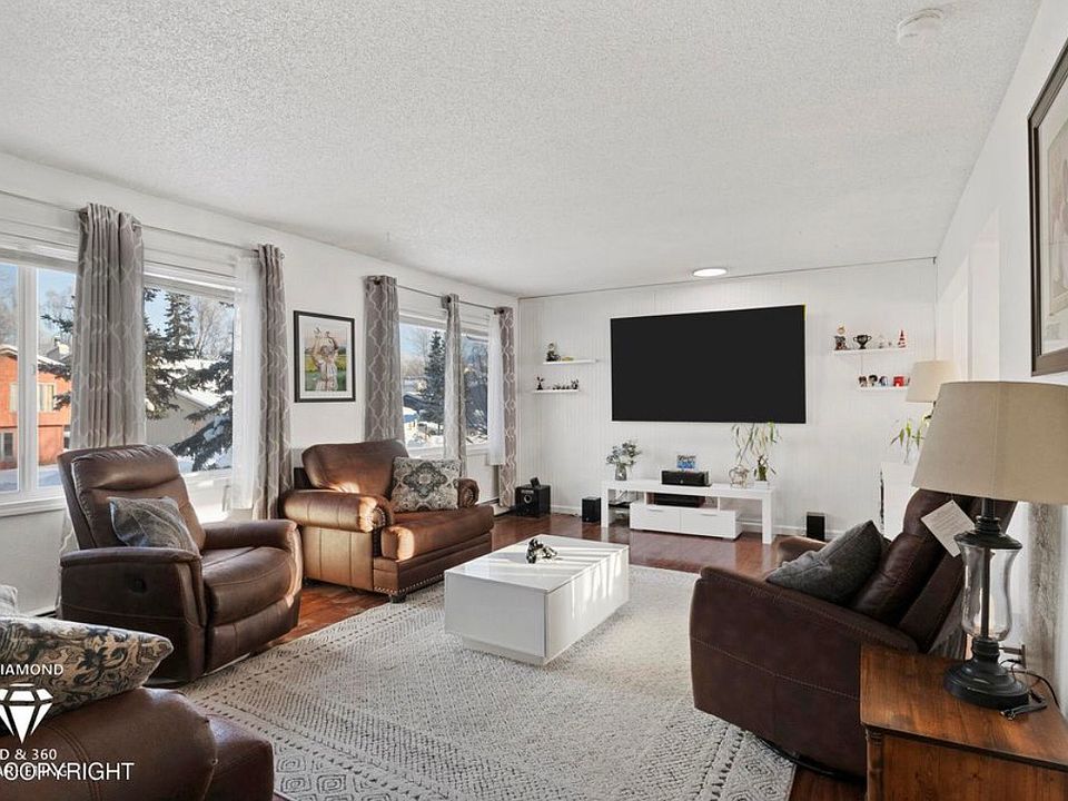 1st image of 6600 Donna Dr #2
