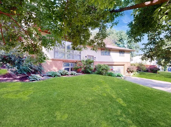 6257 Yukon Ave N, Brooklyn Park, MN 55428