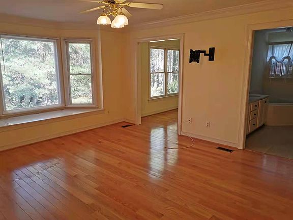 master br with sitting rm