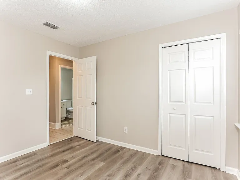248 Carriann Cove Trl W — Photo 13