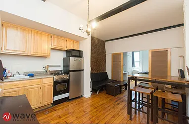 Rented by Wave Real Estate Group