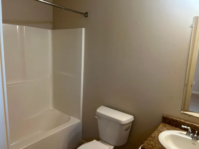 1544 Montagne St #A — Photo 11