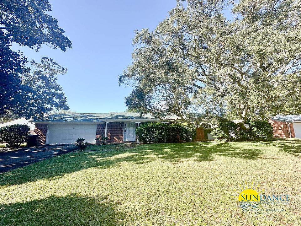 1st image of 303 Meggs Dr