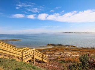 26 Island View Ln, Freeport, ME 04032