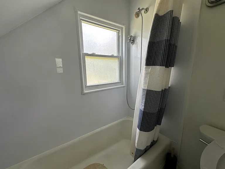 19 Maishoss St #2 — Photo 10