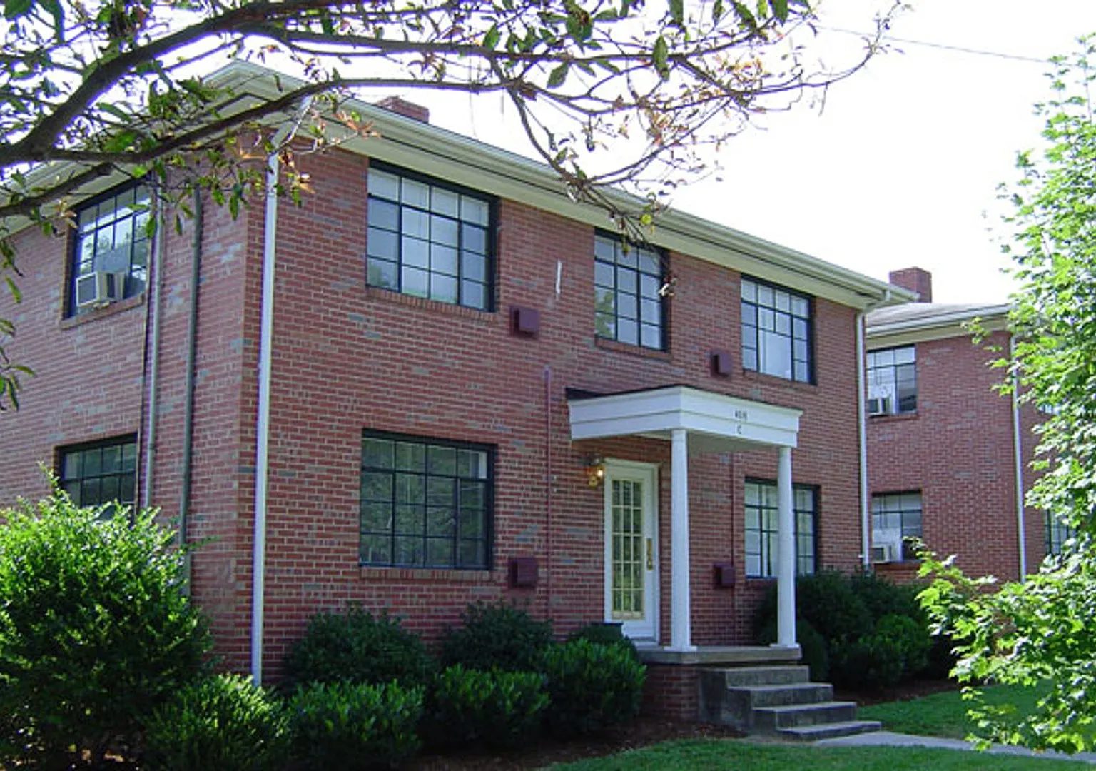 408 Martin Luther King Jr Blvd — Photo 1