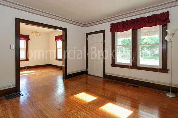850 N Salisbury St — Photo 22