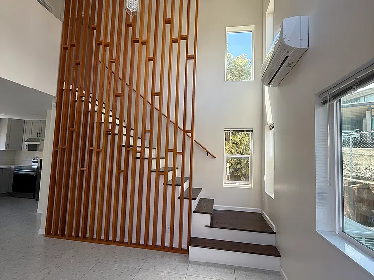 2226 Noah St #1 — Photo 8