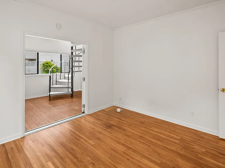 3925 Hawk St — Photo 12