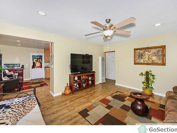 3rd image of 919 Florida St