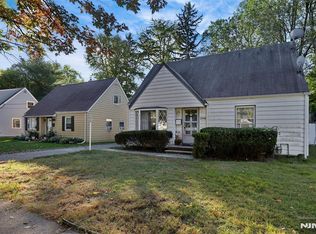 246 Van Buskirk Rd, Teaneck, NJ 07666