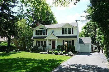 1st image of 27 Hillsdale Ave