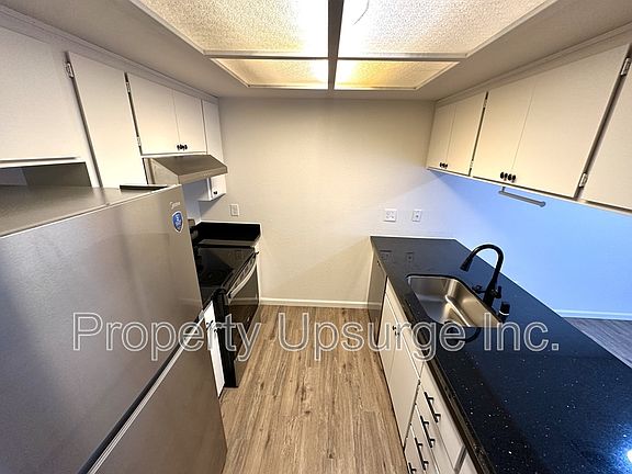 4th image of 1253 Brandon Ct #J