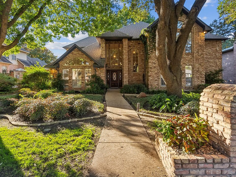 1st image of 7004 Castle Creek Dr E