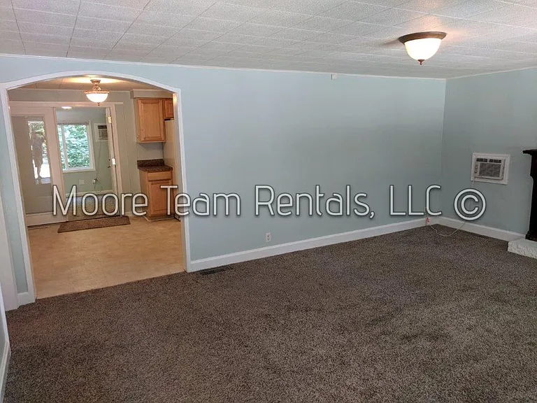 348 Browning Ave — Photo 10