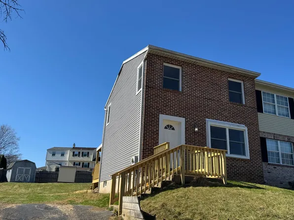 1041 Monticello Ln, Lancaster, PA 17603
