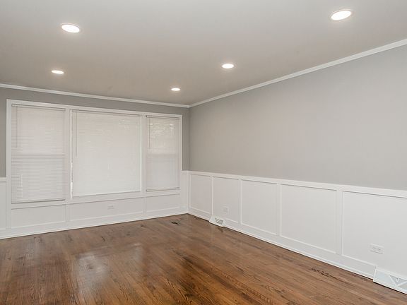 3rd image of 12619 S Edbrooke Ave