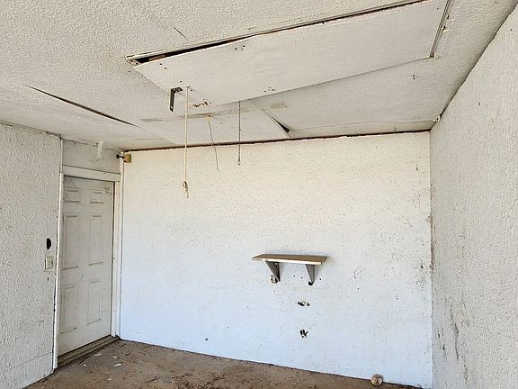3rd image of 5404 Lopez Ln