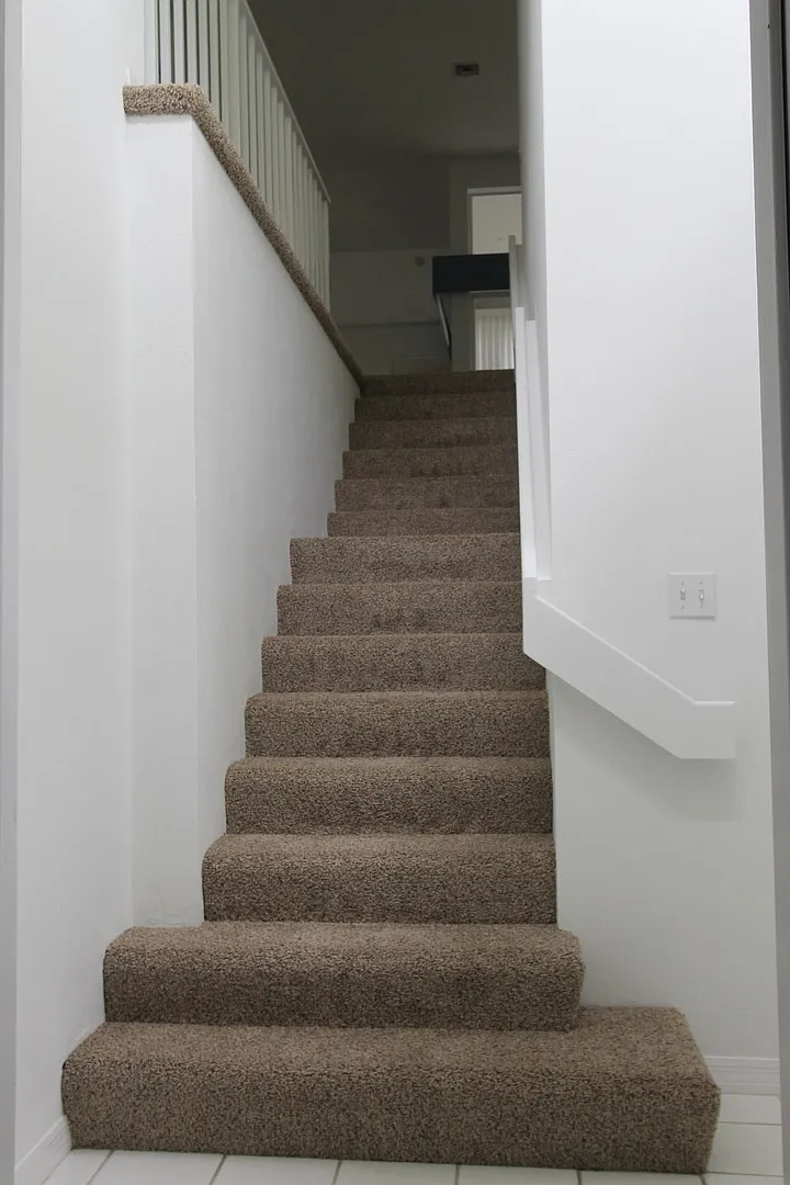 **Ask About The Two Weeks Free Perfect Location Lakeside 3 Bed / 2 Bath Condo One Car Garage Nort... — Photo 2