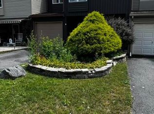 353 Tamarack Dr, Allentown, PA 18104