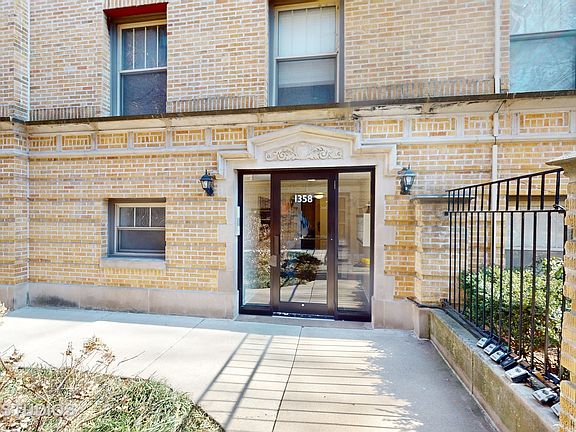 2nd image of 1358 W Greenleaf Ave #3N