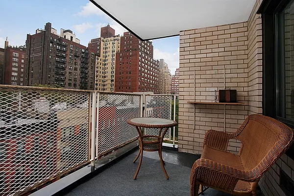 Sold by Corcoran | media 29