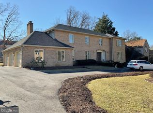10229 Holly Hill Pl, Rockville, MD 20854