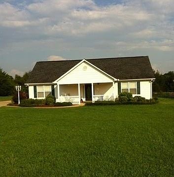 country charm : great floor plan, no wasted space!