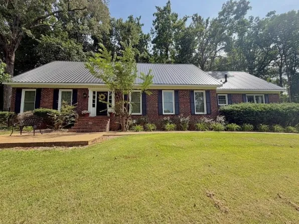1034 Morgan Dr, New Albany, MS 38652