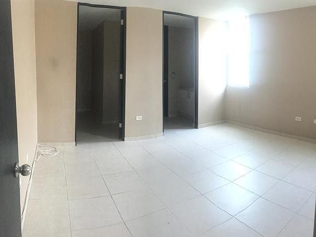 2nd image of 13 Calle Olivo